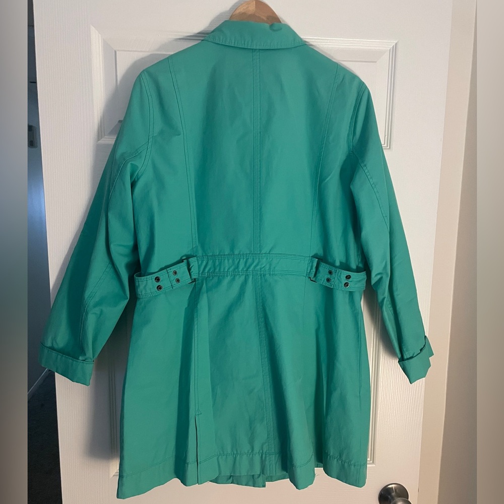 Eddie Bauer Rain Jacket - Picture 4 of 5